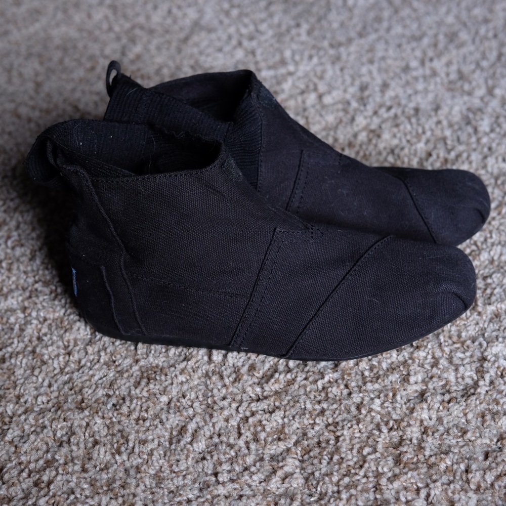 Toms No Polo Widow Vegan Wrap Boots (Women’s 9)